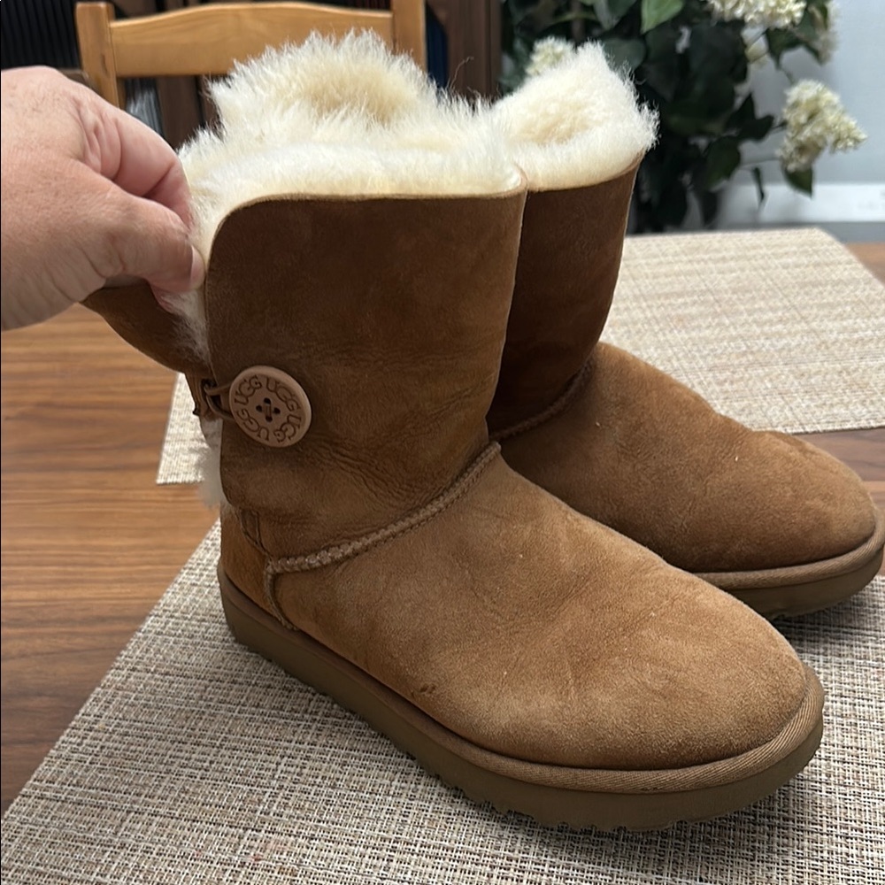 UGG Brown Winter Boots with Sheepskin Lining
